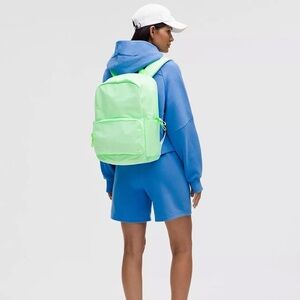 Lululemon Everywhere Backpack 22L- Citra Lime/Ocean Air